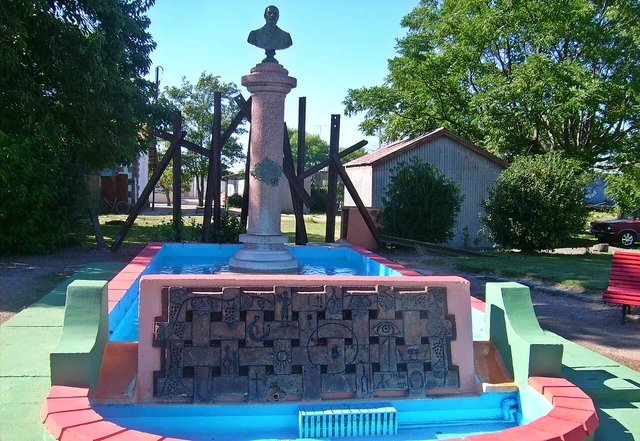 Mayo Amarillo en San José 5 Busto de Julio A. Agorio en Rodríguez, 2013