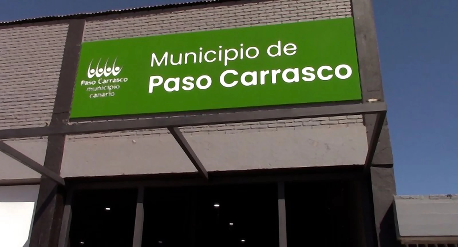 Cartel de la sede del Municipio de Paso Carrasco
