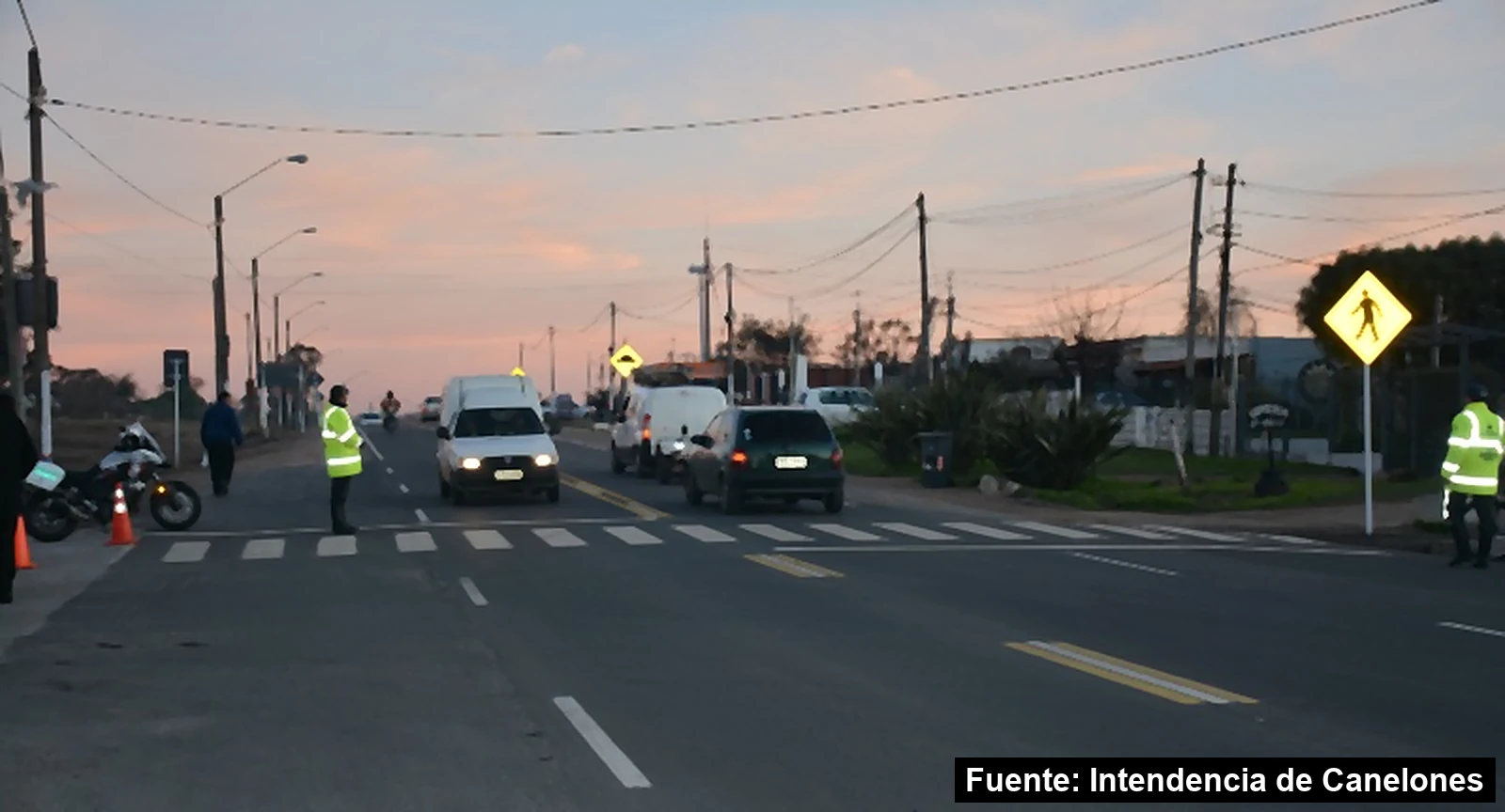 Mayo Amarillo en 18 de Mayo 8 Cruce peatonal señalizado en el conector vial de 18 de Mayo, Canelones