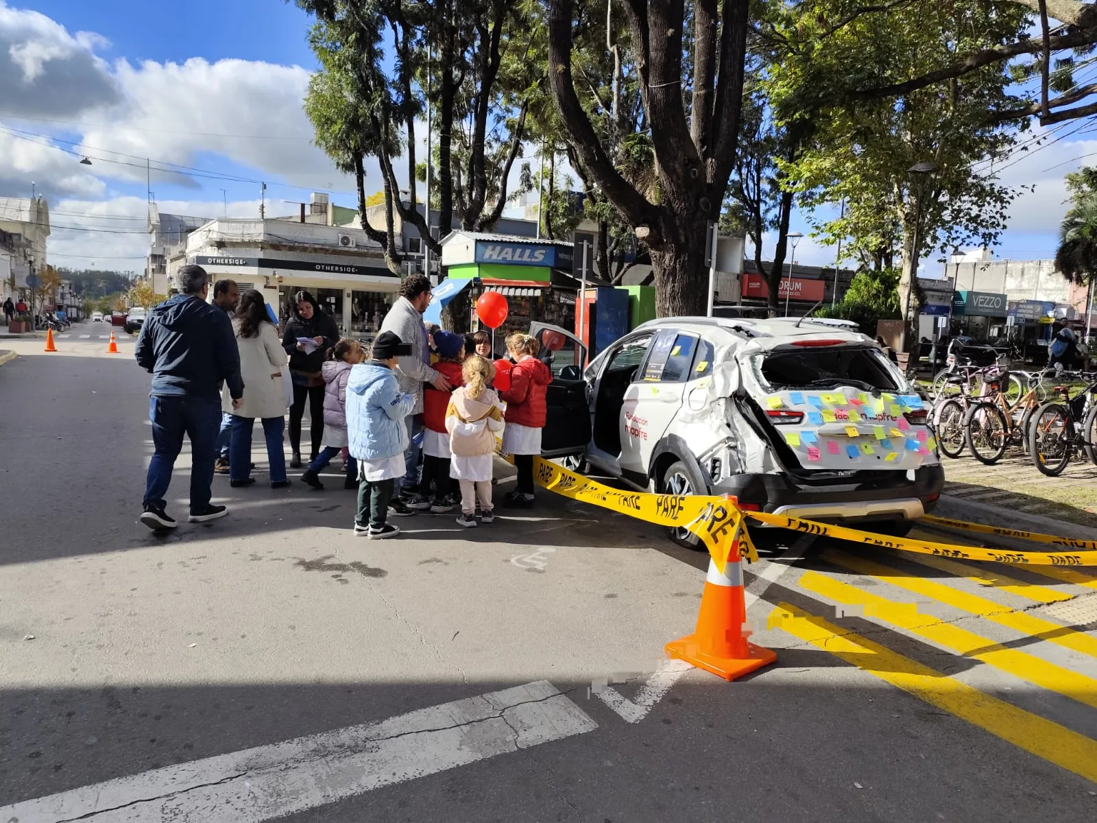 Mayo Amarillo en Ciudad de Canelones 1 feria mayo amarillo plaza canelones 2026