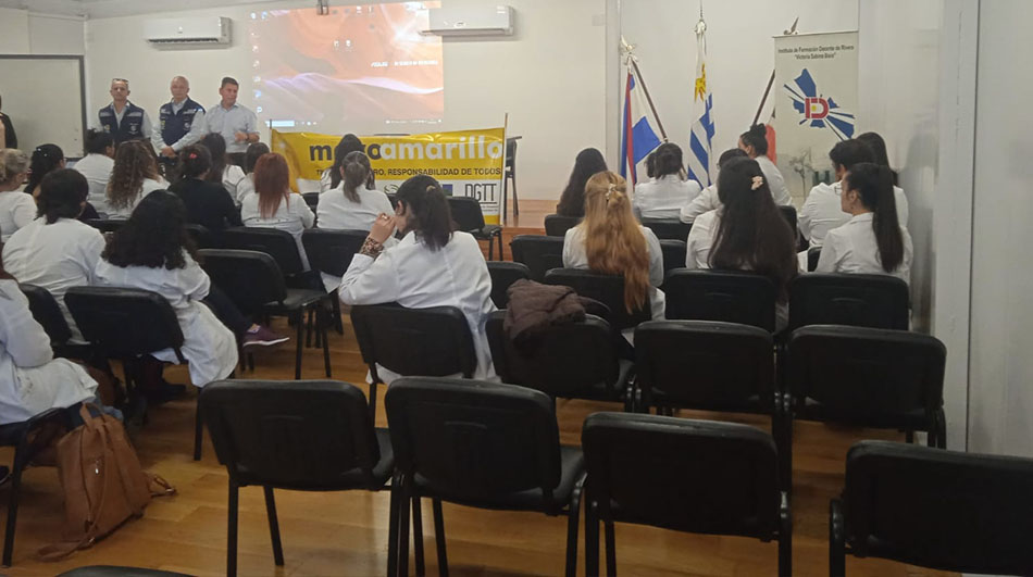 Charlas en el Instituto de Formación Docente.