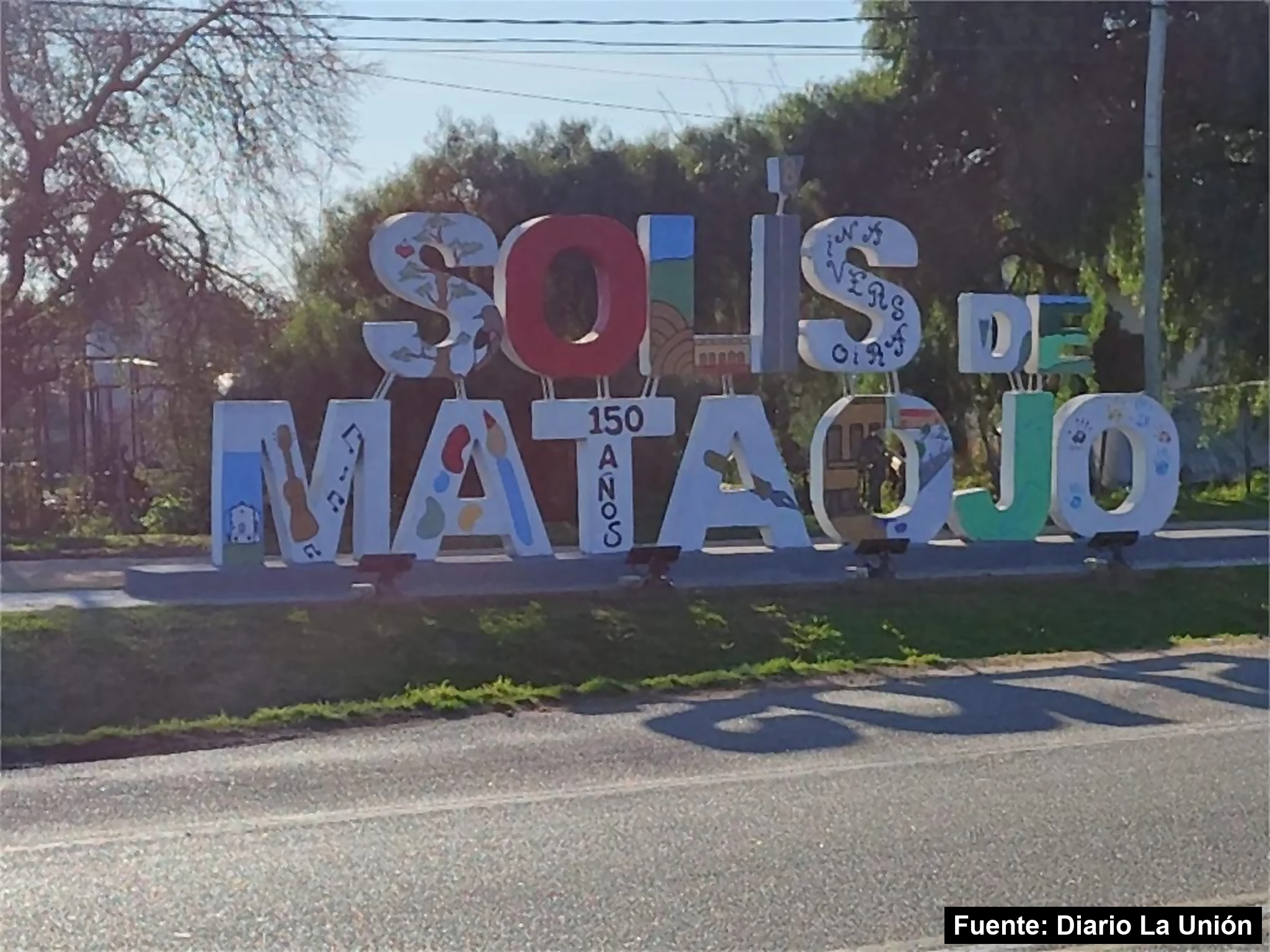 Mayo Amarillo en Solís de Mataojo 4 Letras corpóreas de Solís de Mataojo