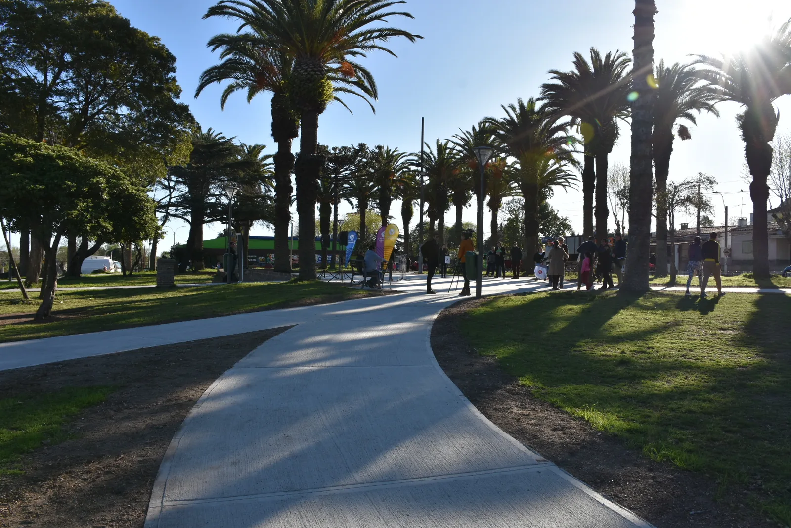 Plaza Diego Pons, Joaquín Suárez, con sus palmeras características