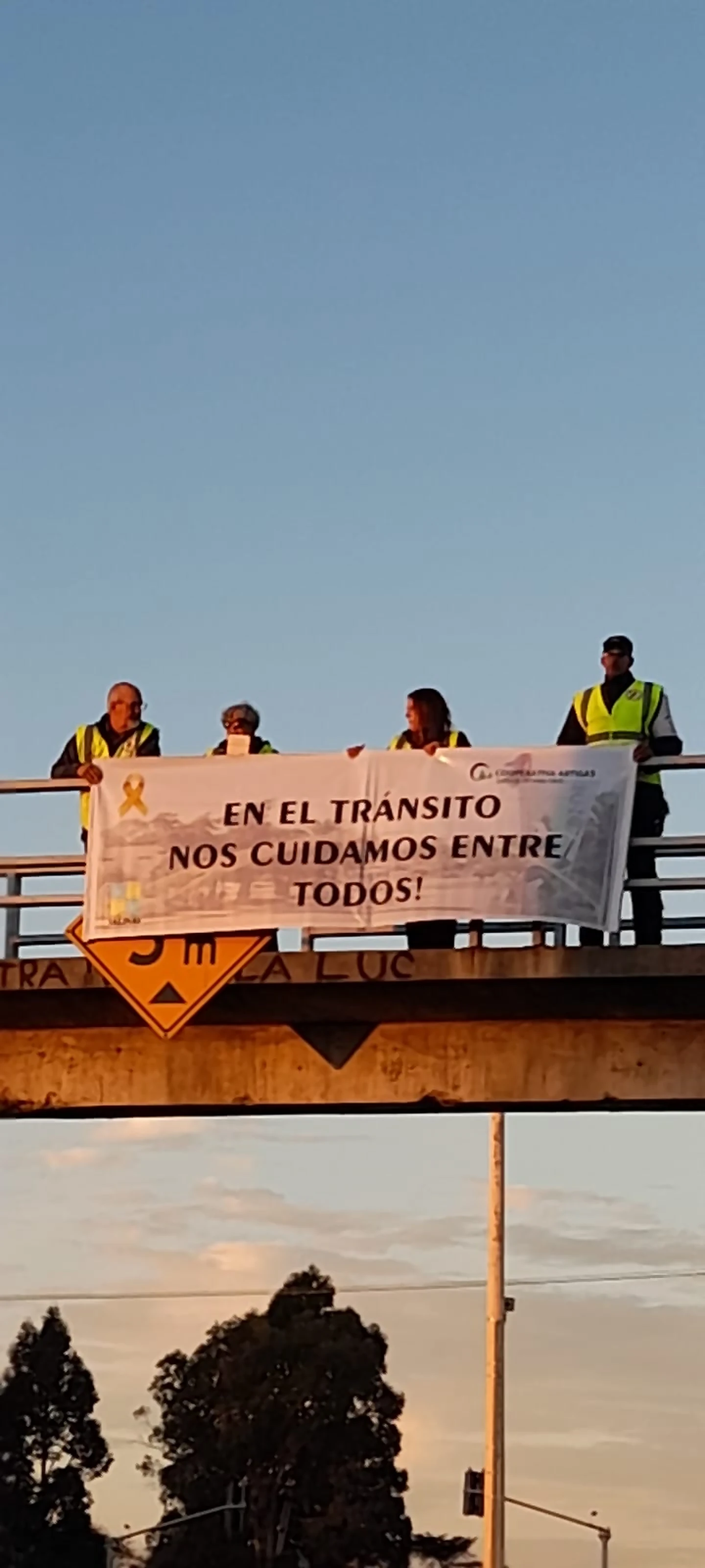 Mayo Amarillo en Salinas 1 pancarta mayo amarillo interbalnearia salinas 2025