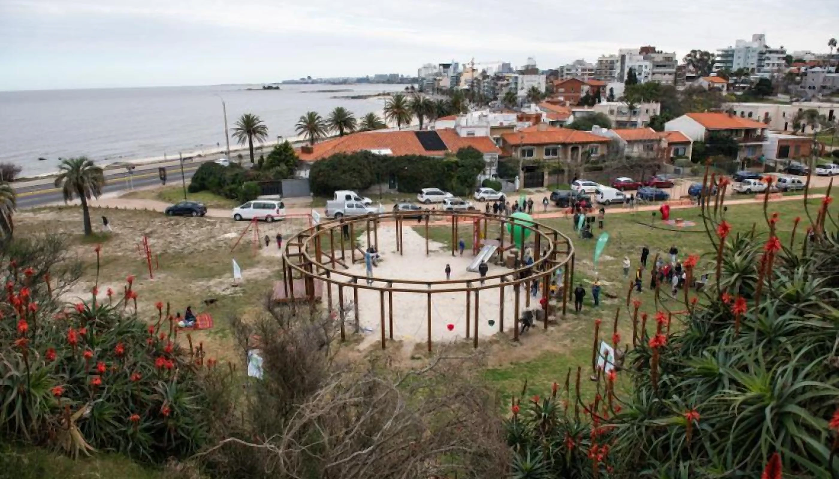 Vista general del Parque Baroffio y la costa